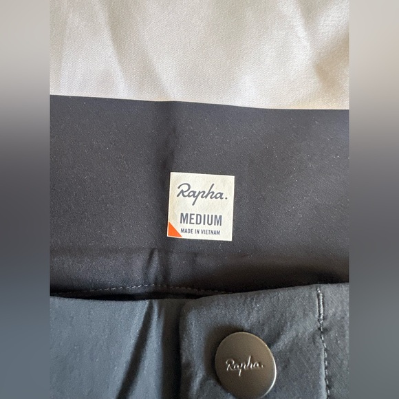 New Rapha WOMEN'S TRAIL SHORTS Sz Medium - Picture 2 of 5